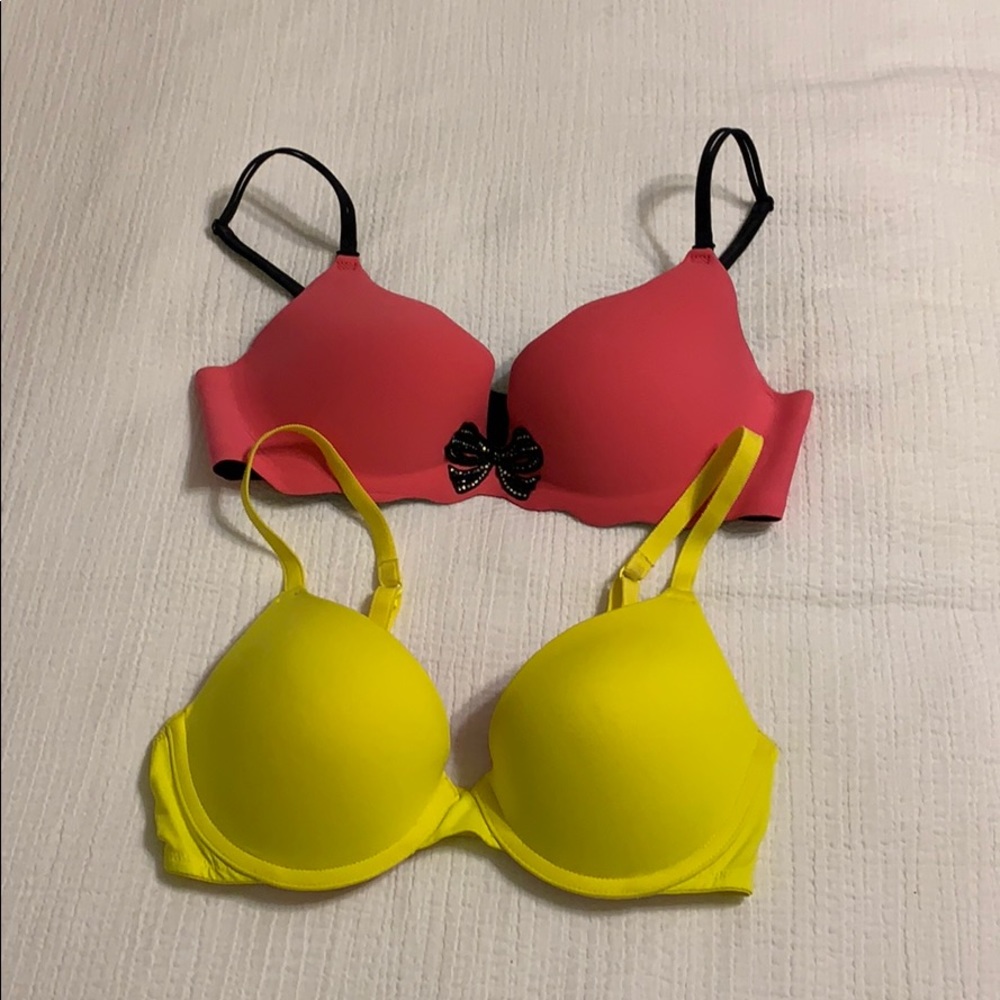(2) VS bras